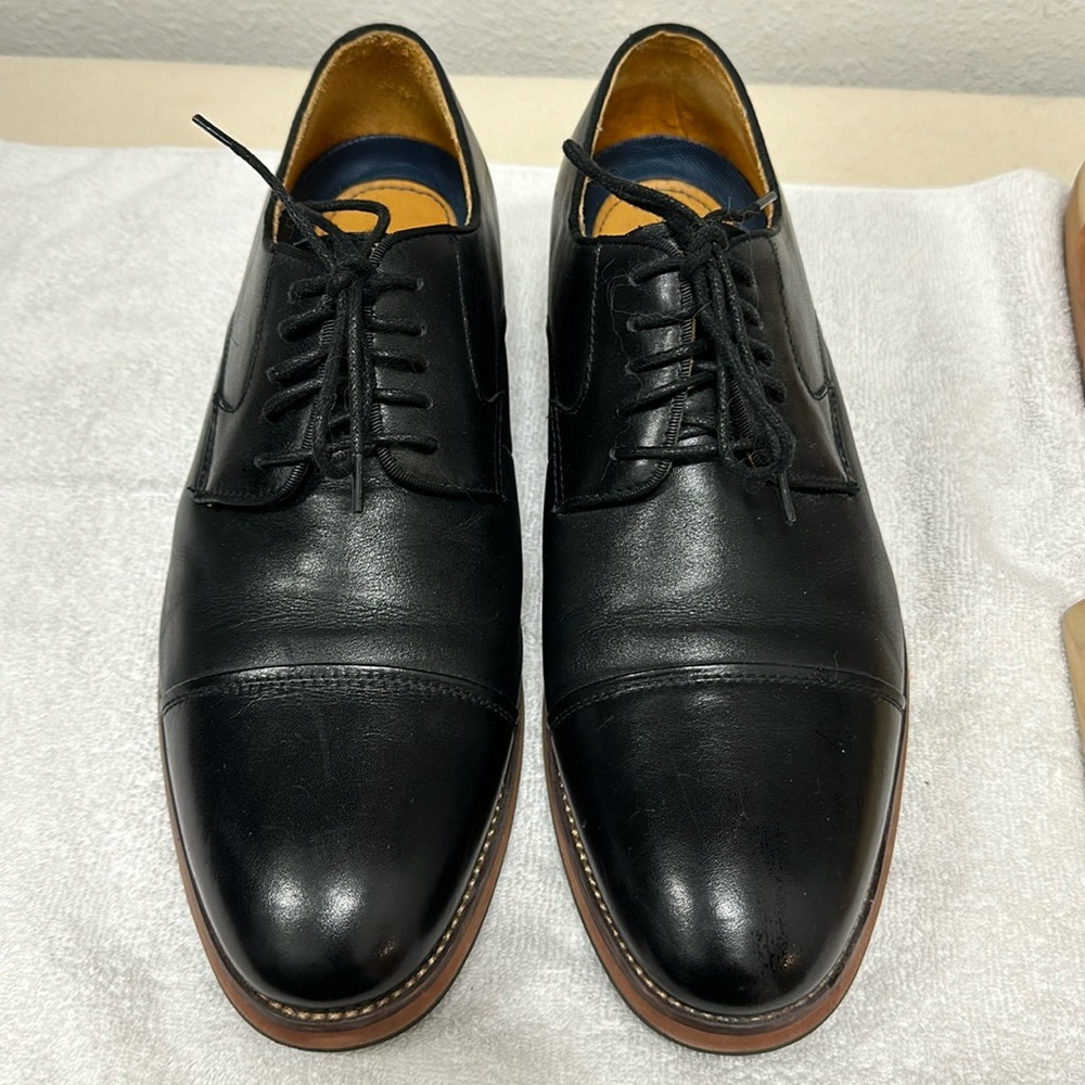 Men’s Florsheim dress shoe size 10D